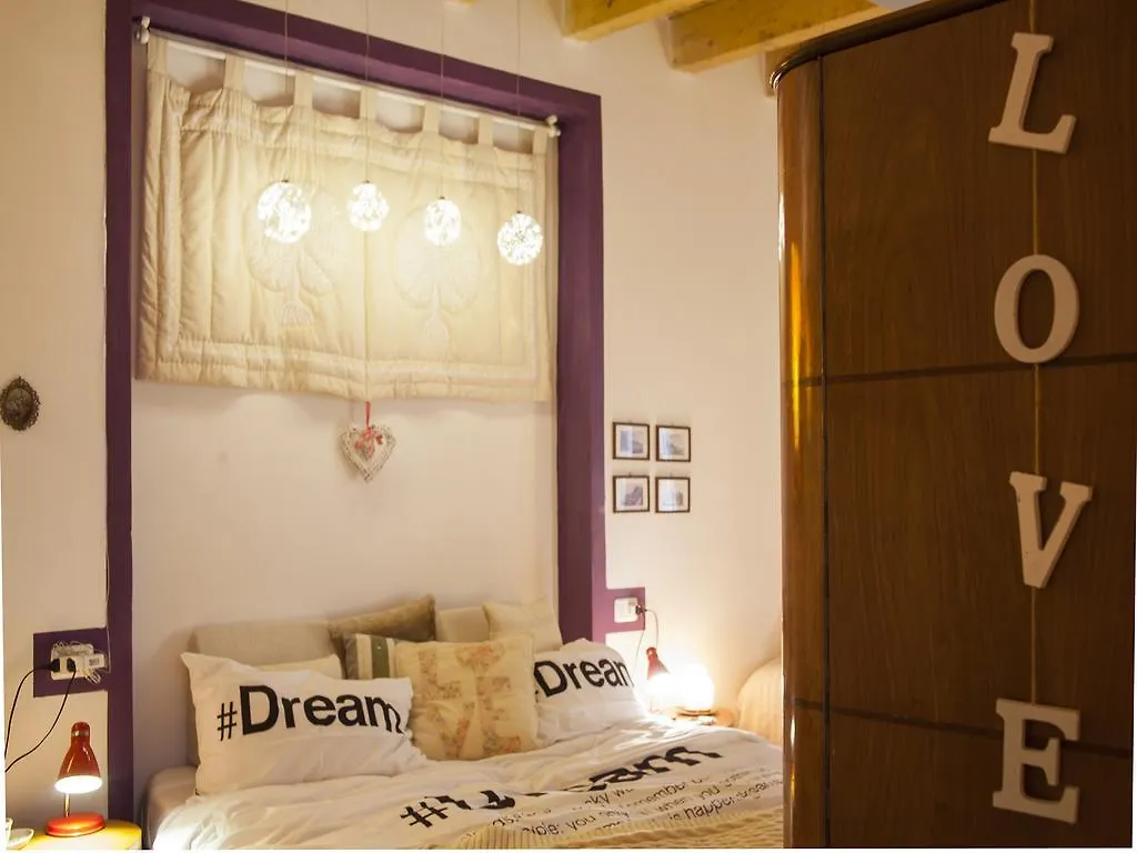 *** Bed & Breakfast B&B Contrada Lunga Abbadia Lariana Italy