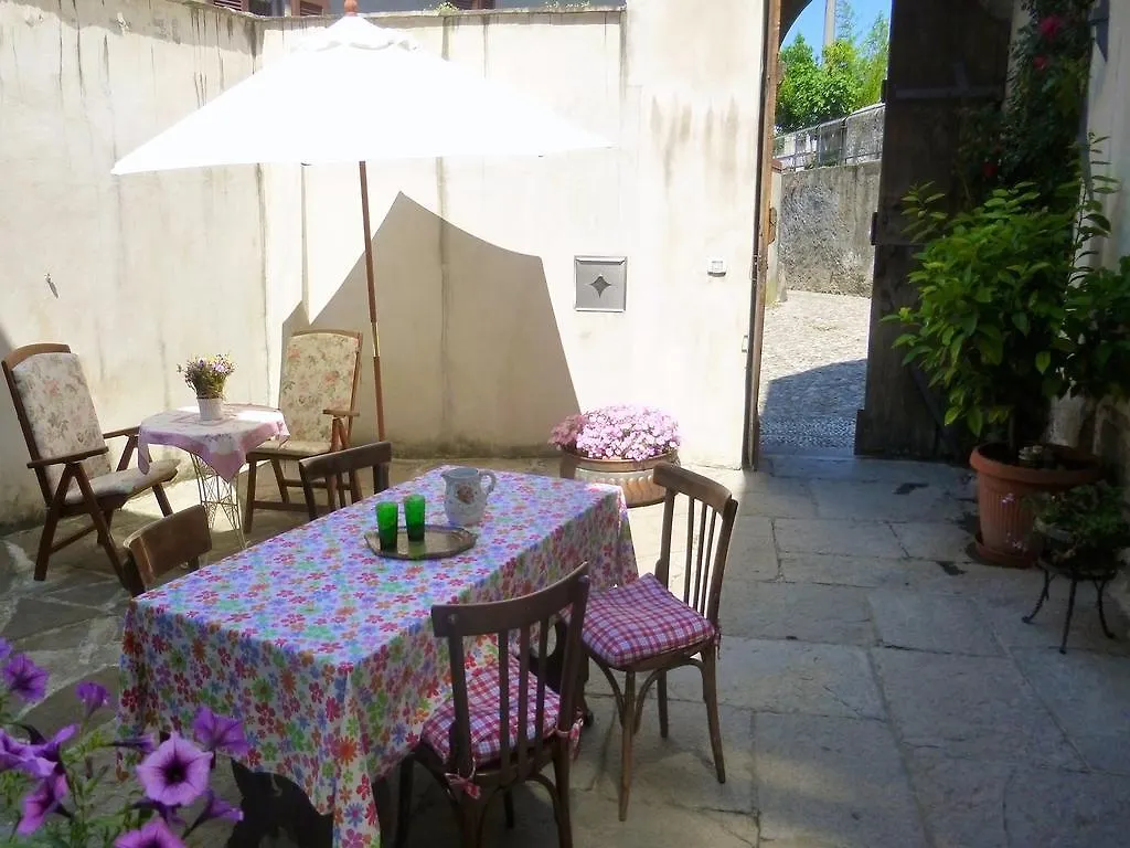 *** Bed & Breakfast B&B Contrada Lunga Abbadia Lariana Italy